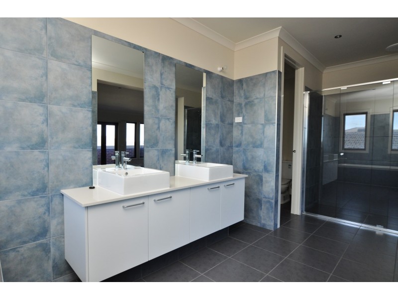 19 Ironwood Drive, Point Cook VIC 3030