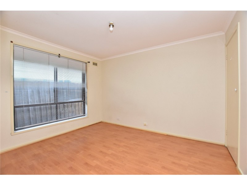 10 Cameron Ave, Altona Meadows VIC 3028