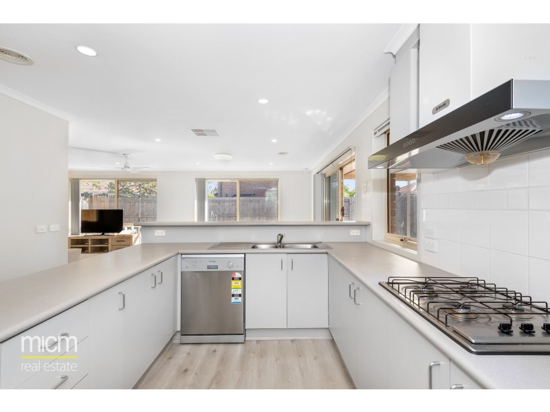 12 Spinningdale Close, Seabrook VIC 3028