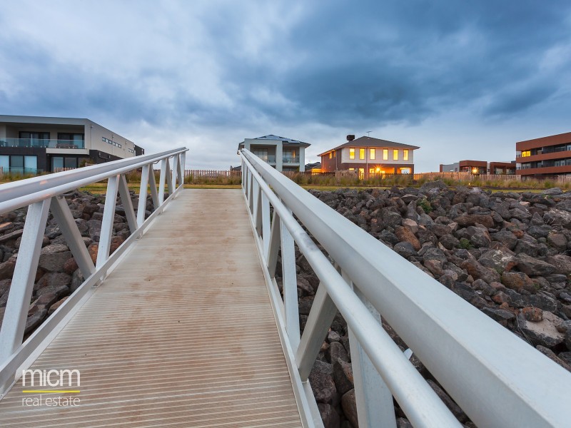 42 Catamaran Drive, Werribee South VIC 3030