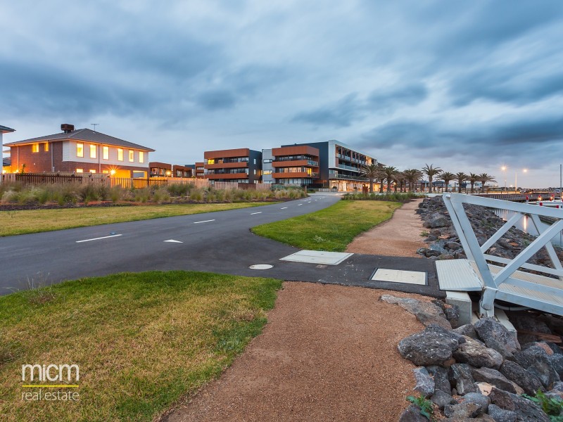 42 Catamaran Drive, Werribee South VIC 3030