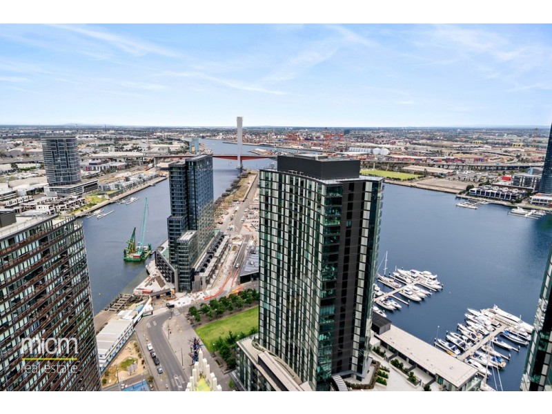 3707E/888 Collins Street, Docklands VIC 3008
