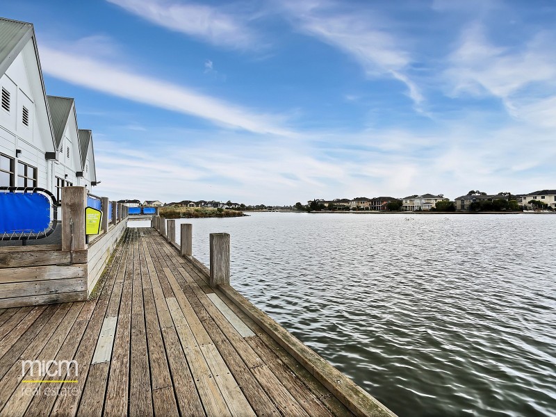 11 Spraypoint Drive, Point Cook VIC 3030