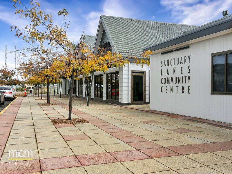 11 Spraypoint Drive, Point Cook VIC 3030