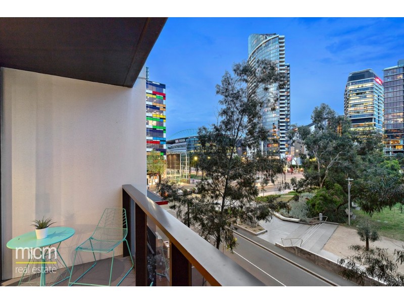 34/801 Bourke Street, Docklands VIC 3008