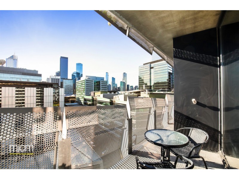 1305/8 Waterview Walk, Docklands VIC 3008