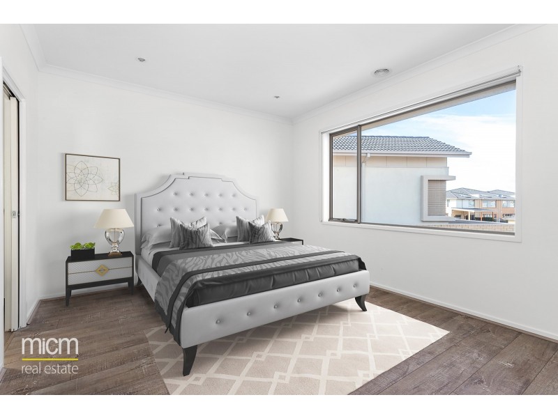 35 Broadbeach Circuit, Point Cook VIC 3030