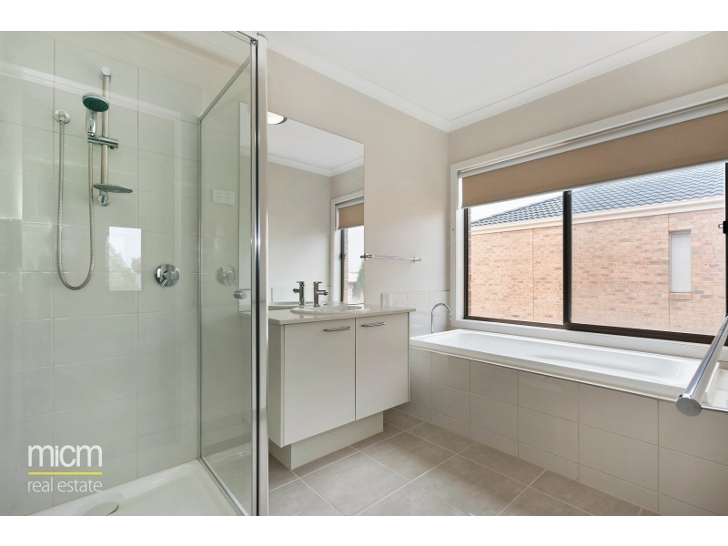 12 Misqa Avenue, Point Cook VIC 3030