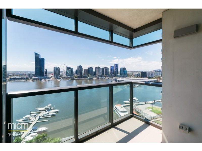 135/8 Waterside Place, Docklands VIC 3008