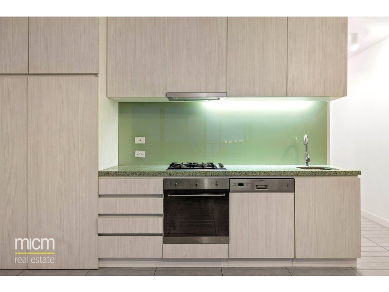 2102/673 La Trobe Street, Docklands VIC 3008