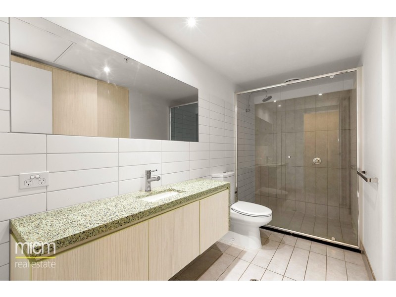 2102/673 La Trobe Street, Docklands VIC 3008