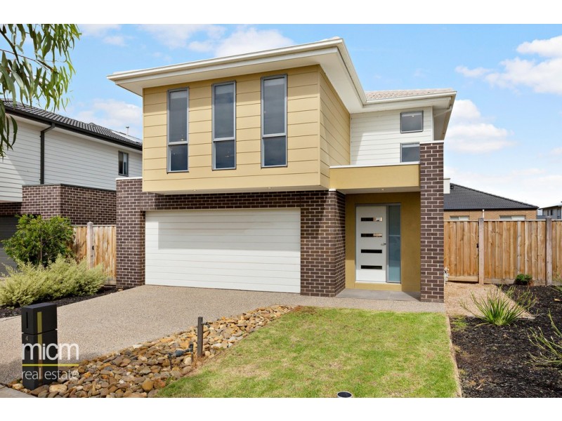 4 Dingo Street, Point Cook VIC 3030