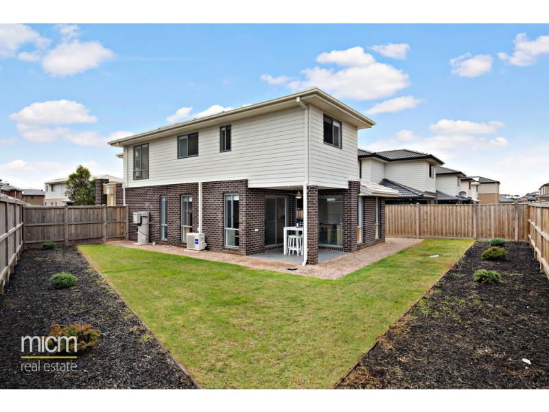 4 Dingo Street, Point Cook VIC 3030