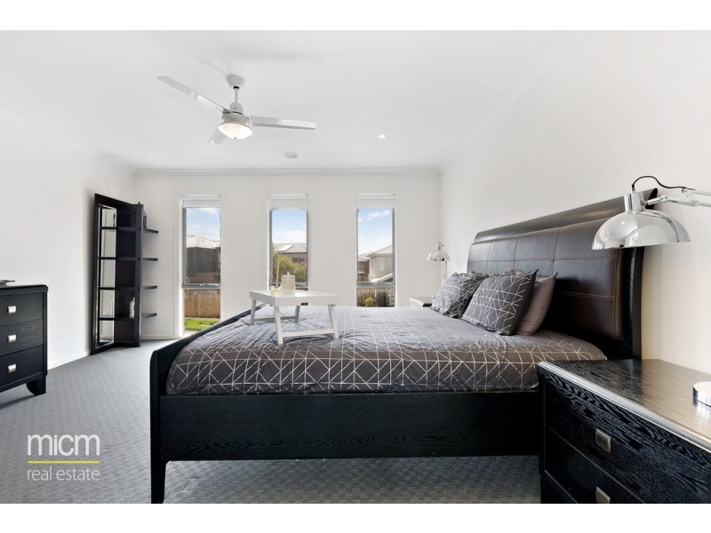 4 Dingo Street, Point Cook VIC 3030