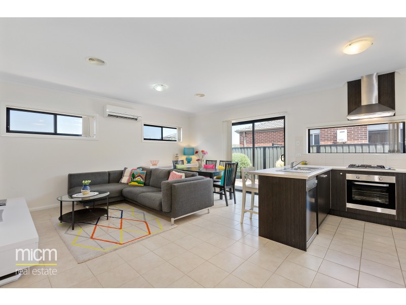 8 Gillian Place, Point Cook VIC 3030