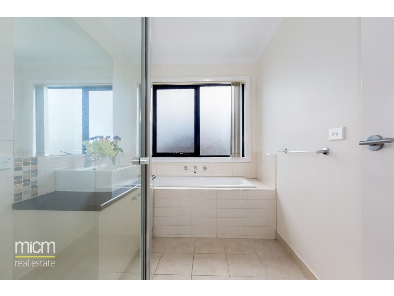 8 Gillian Place, Point Cook VIC 3030