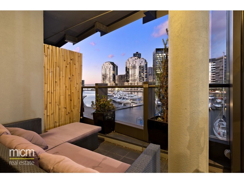 305/94 River Esplanade, Docklands VIC 3008