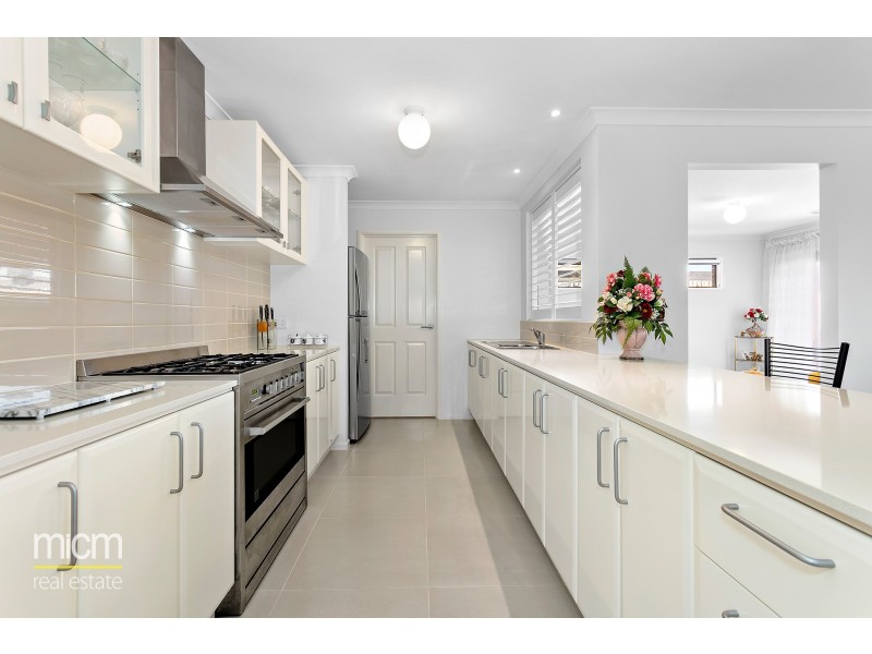 28 Seagrass Crescent, Point Cook VIC 3030