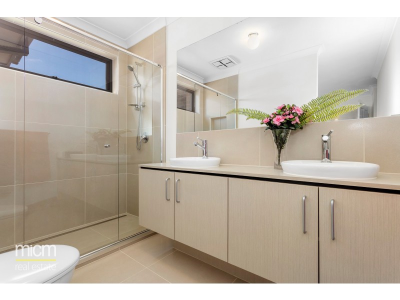 28 Seagrass Crescent, Point Cook VIC 3030