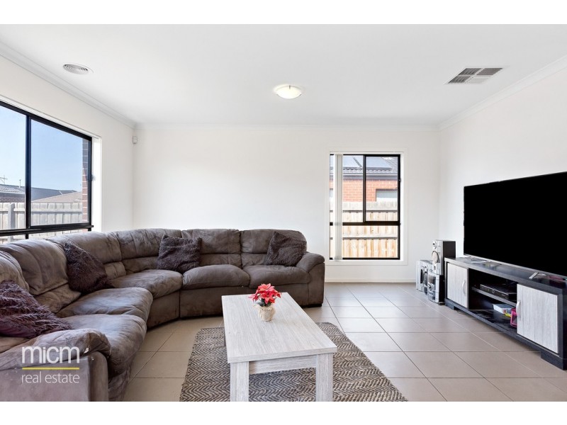 6 Hiddick Road, Point Cook VIC 3030