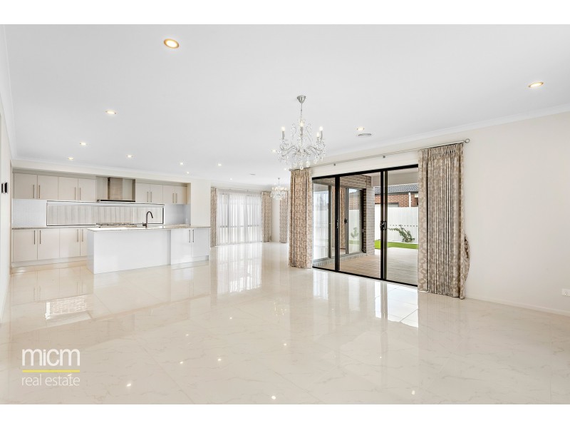 25 Spinner Way, Point Cook VIC 3030