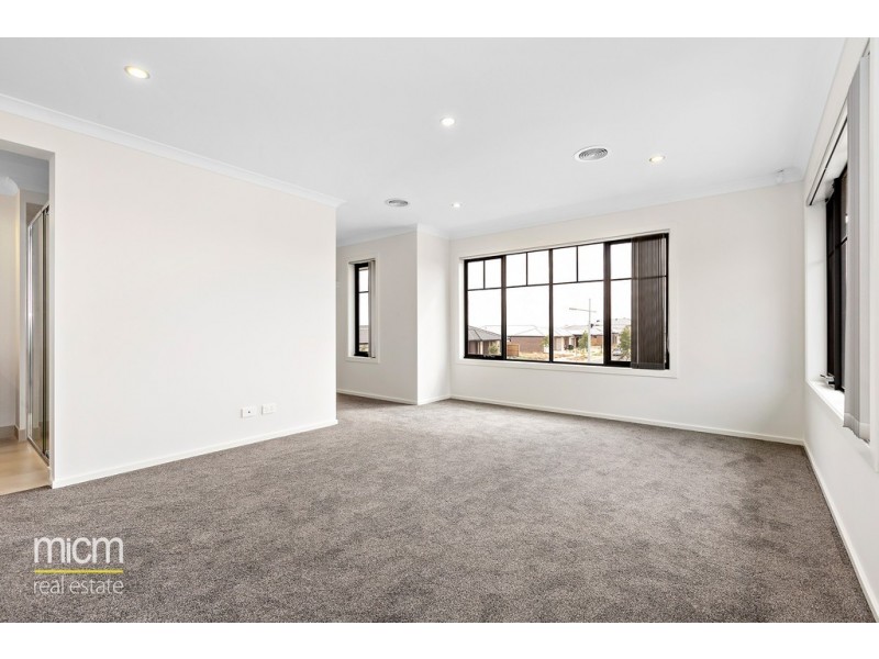 25 Spinner Way, Point Cook VIC 3030