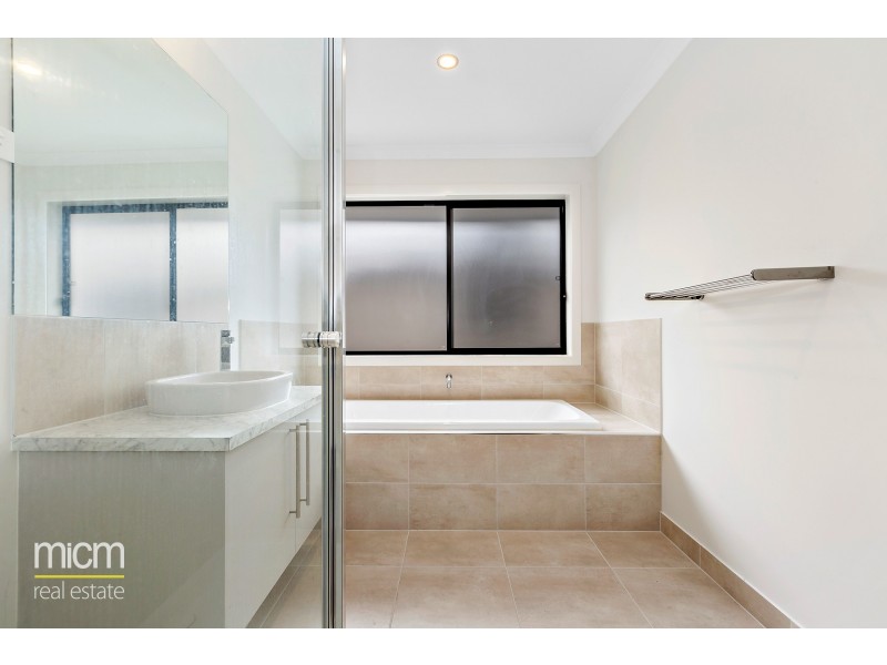 25 Spinner Way, Point Cook VIC 3030