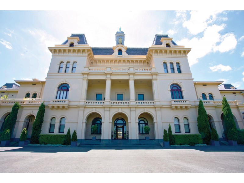 245 Wiltshire Drive, Kew VIC 3101