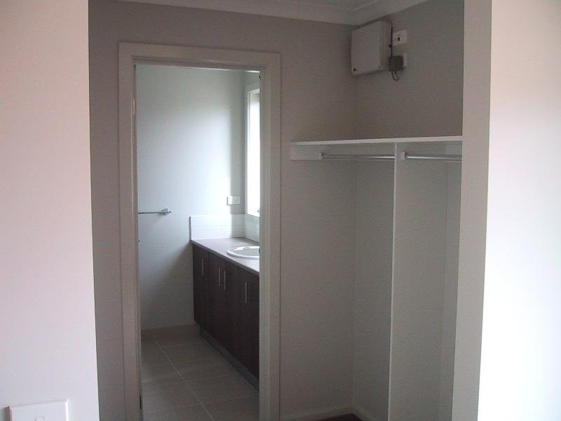 9 Newland Walk, Mernda VIC 3754