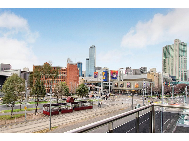 1/67 Whiteman Street, Southbank VIC 3006