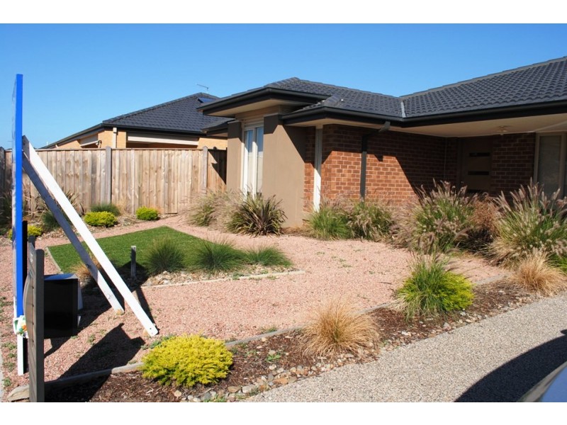 108 Alamanda Boulevard, Point Cook VIC 3030