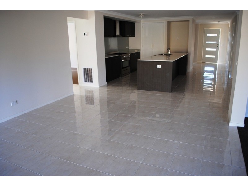 108 Alamanda Boulevard, Point Cook VIC 3030