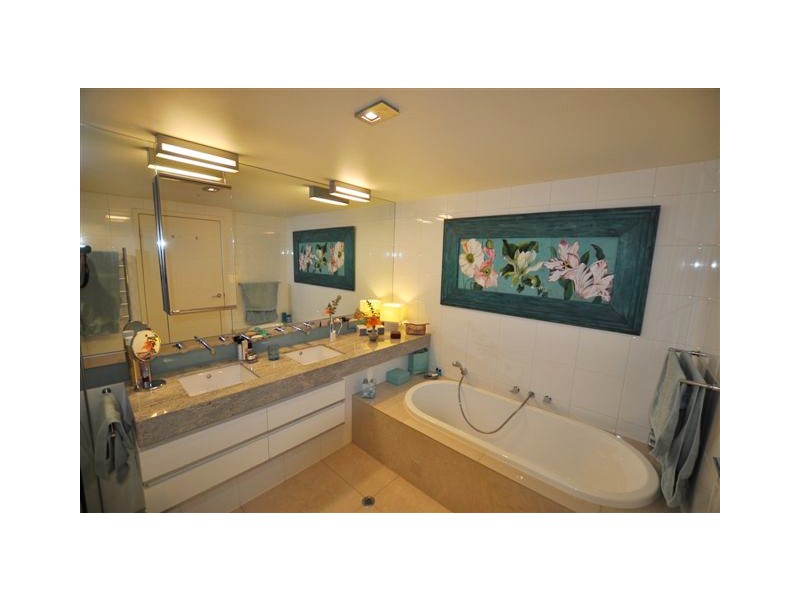 1108/250 St Kilda Road, Melbourne VIC 3000