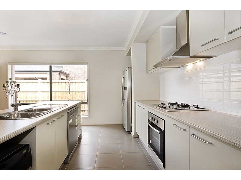 21 Oakland Avenue, Point Cook VIC 3030