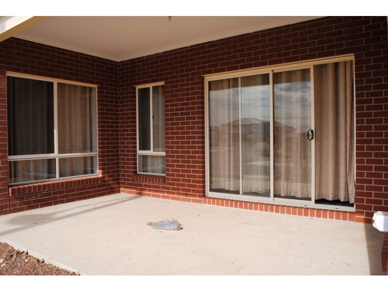2 Ferriman Way, Truganina VIC 3029