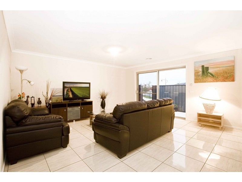 15 Breasley Parkway, Point Cook VIC 3030