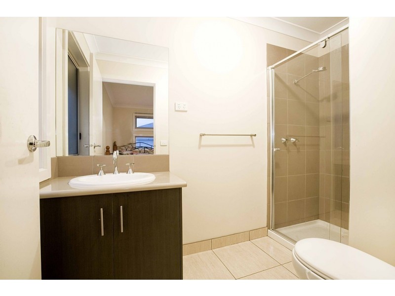 15 Breasley Parkway, Point Cook VIC 3030