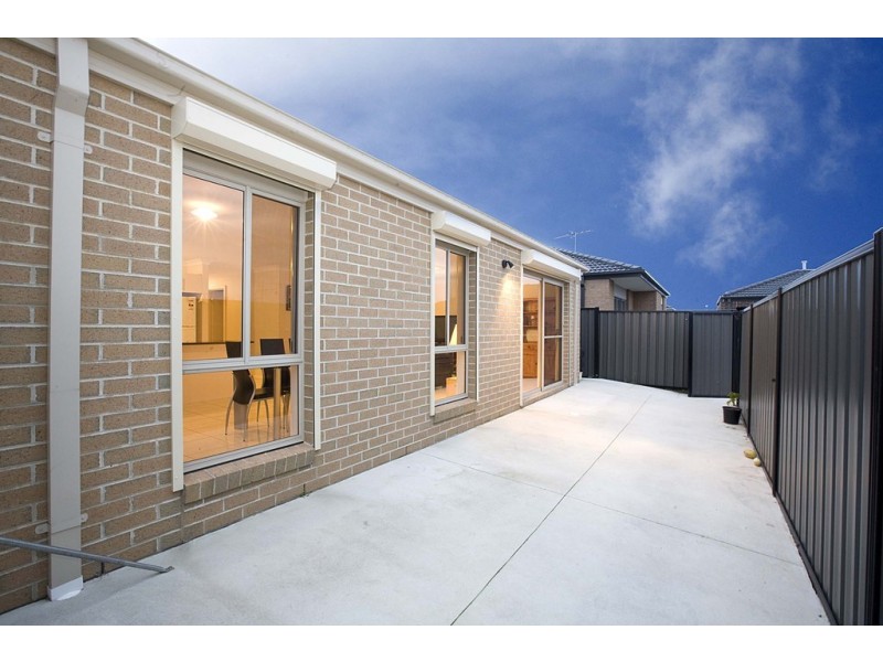 15 Breasley Parkway, Point Cook VIC 3030