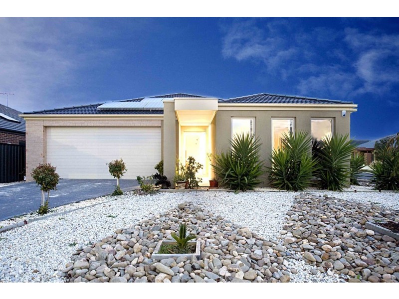 11 Hemlock Crescent, Point Cook VIC 3030