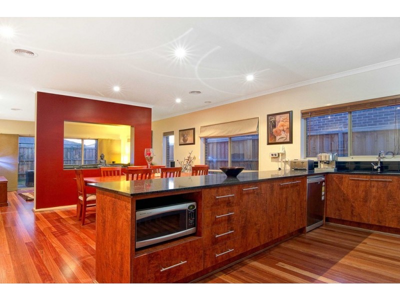 6 Penshurst Avenue, Williams Landing VIC 3027