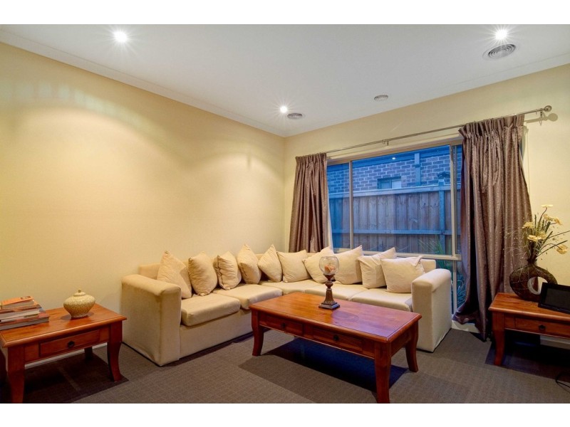 6 Penshurst Avenue, Williams Landing VIC 3027