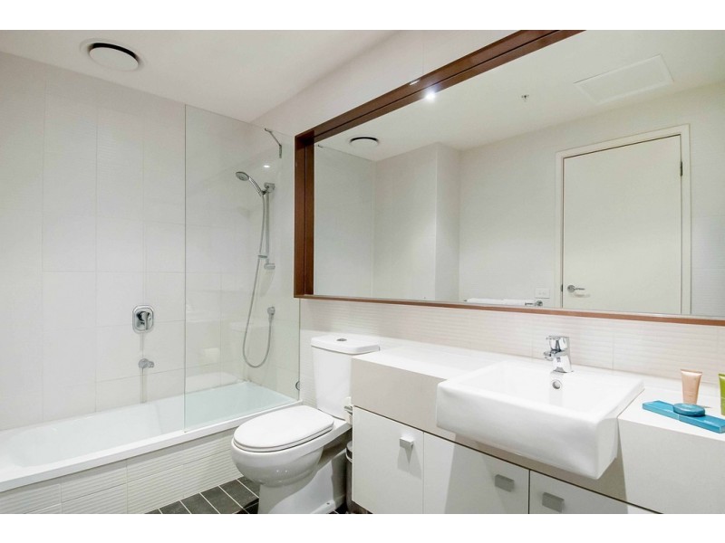 1709/63 Whiteman Street, Southbank VIC 3006