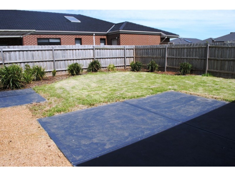 16 Windrest Way, Point Cook VIC 3030