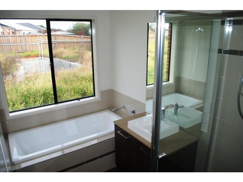 50 Alamanda Boulevard, Point Cook VIC 3030