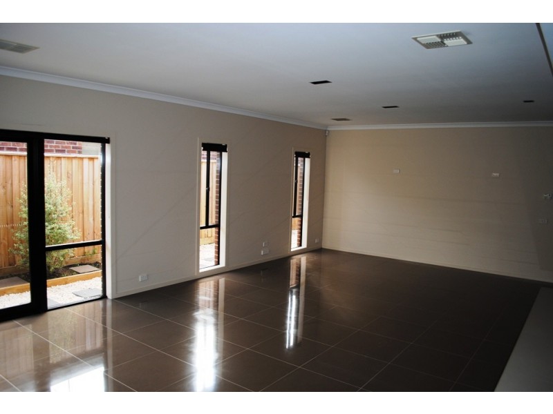 36 Australis Drive, Williams Landing VIC 3027