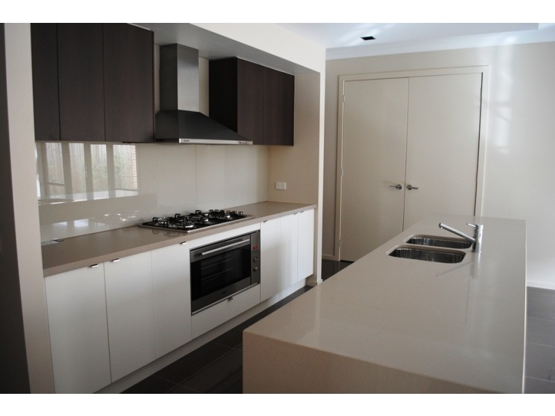 36 Australis Drive, Williams Landing VIC 3027