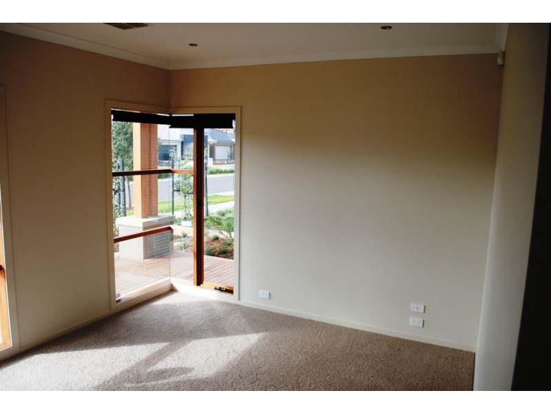 36 Australis Drive, Williams Landing VIC 3027