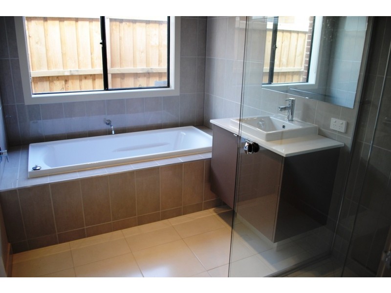 36 Australis Drive, Williams Landing VIC 3027