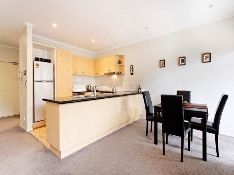 25/2 Newmarket Way, Flemington VIC 3031