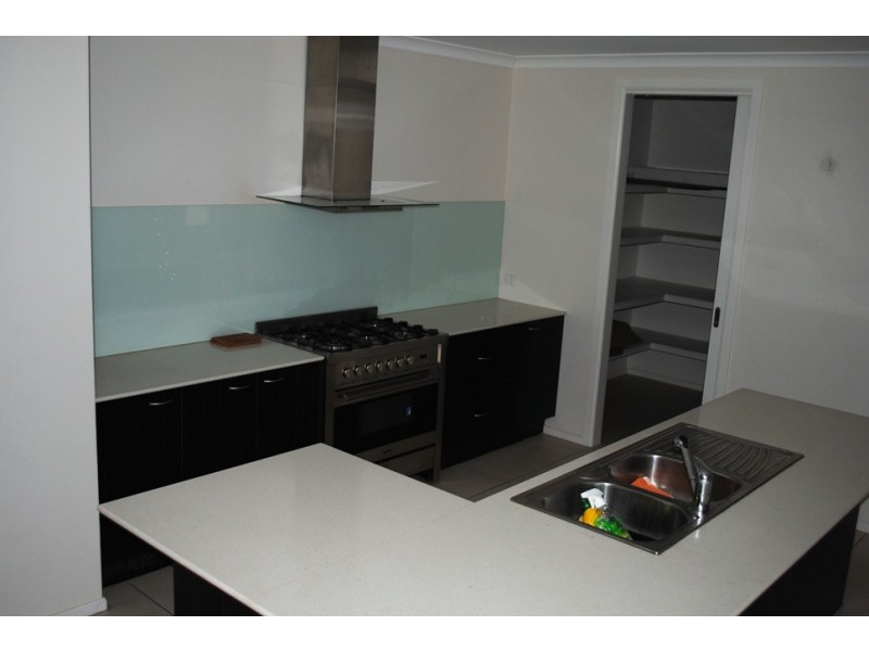 79 Lincoln Heath Boulevard, Point Cook VIC 3030